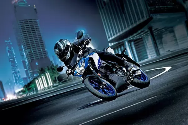 Suzuki GSX-S125 Suzuki Blue and White Livery